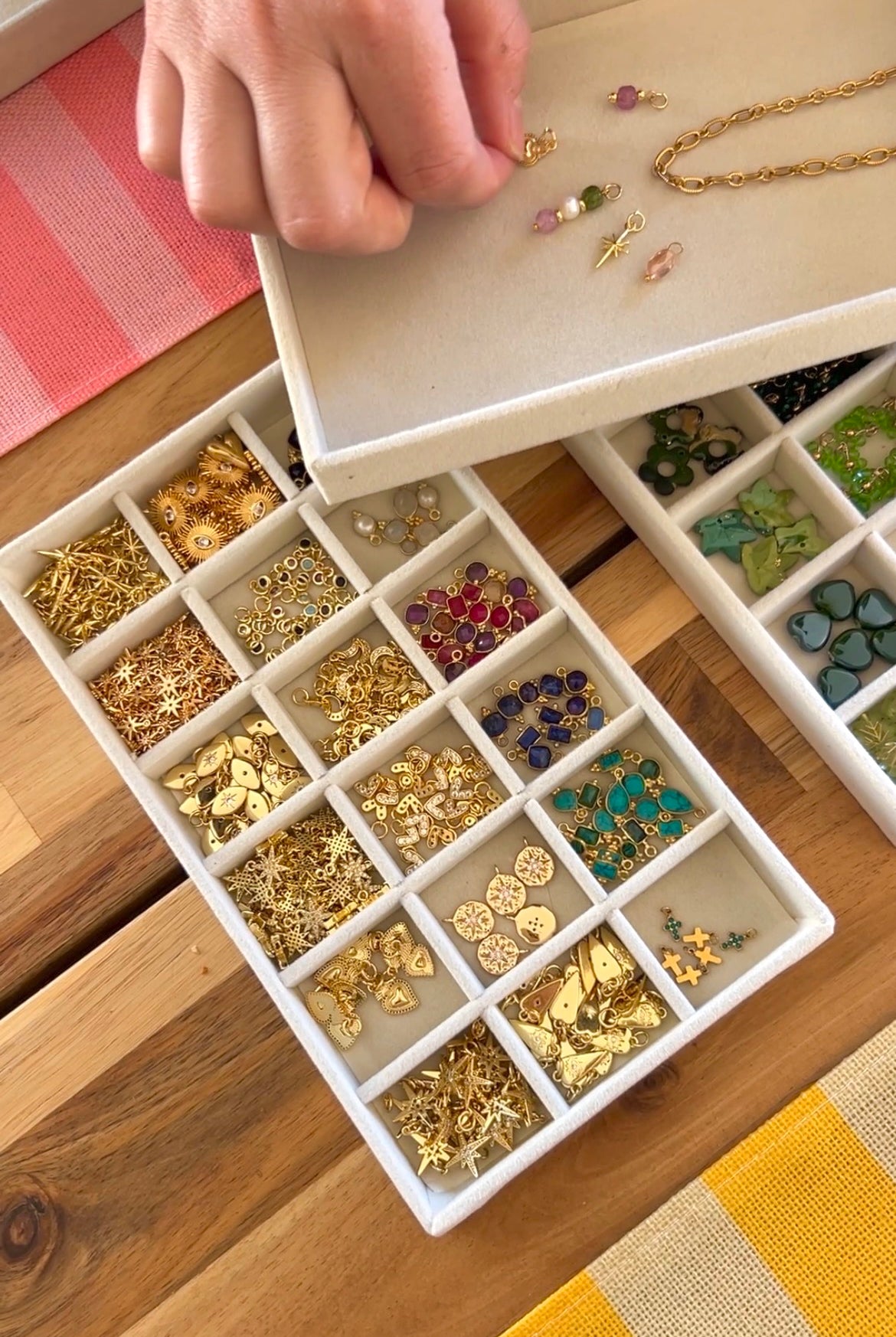 activité manuelle fabrication de bijoux dans en Haute Savoie