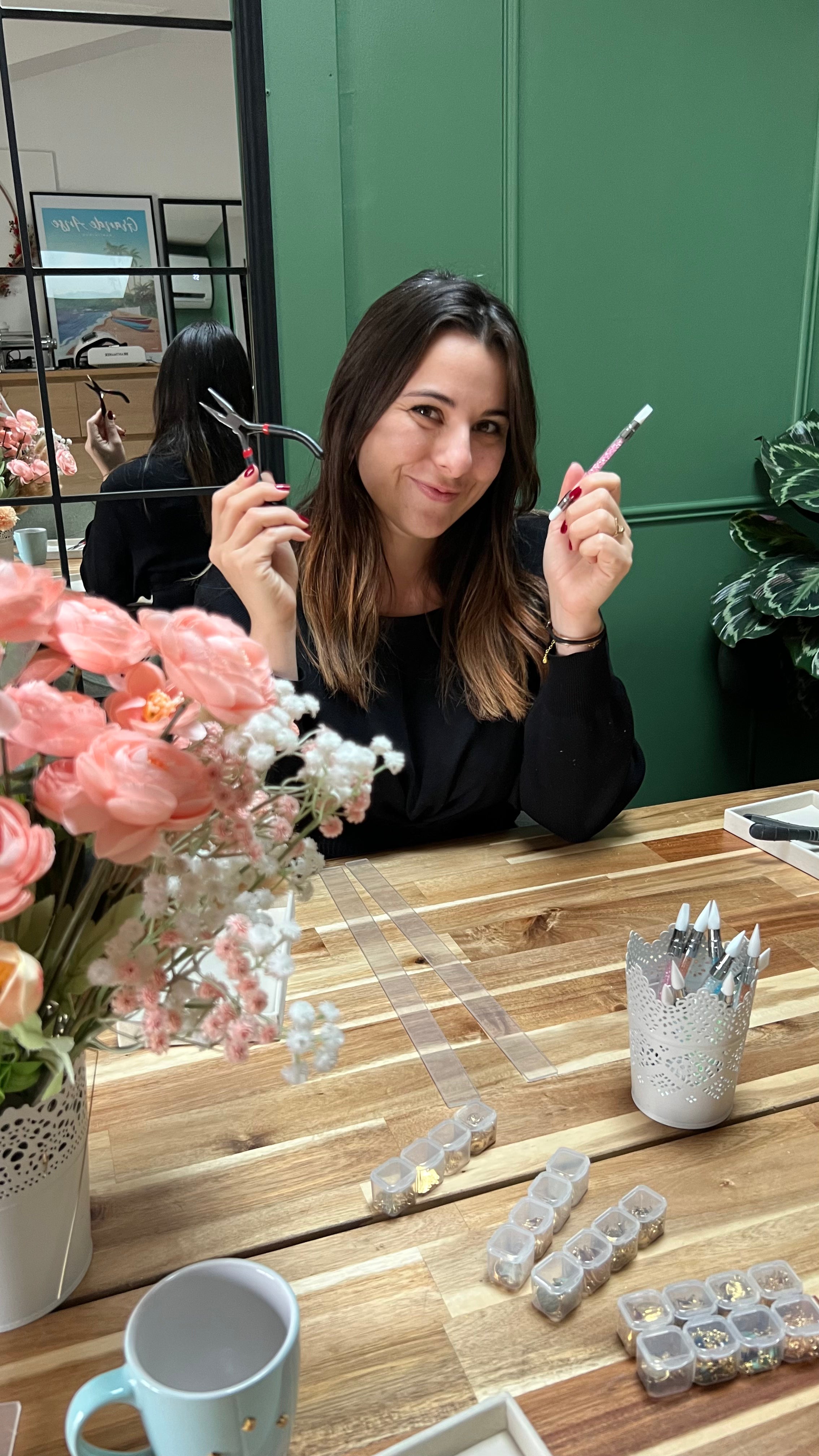 atelier créatif à Aix en Provence pour fabriquer sa parure de bijoux en argile polymère