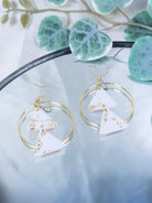 Bijoux-boucles-d-oreilles-chic-fantaisie-blanc-triangle-isaee