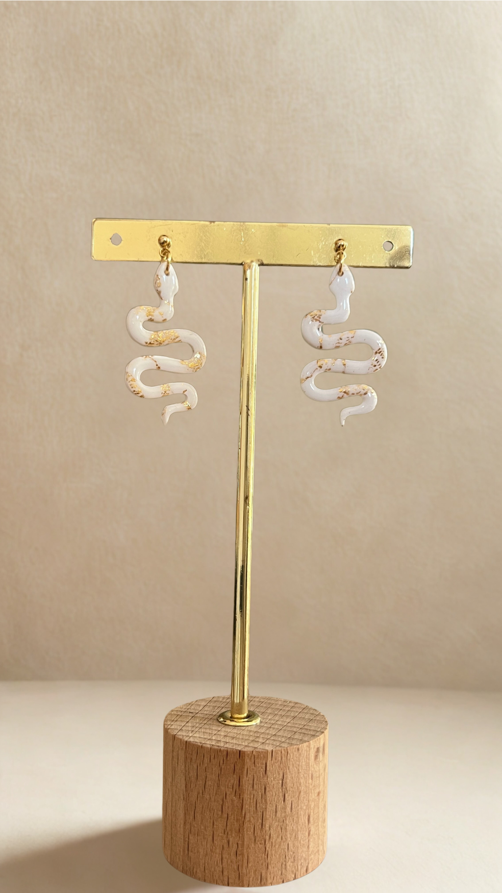Boucles d'oreilles Serpent - coloris blanc