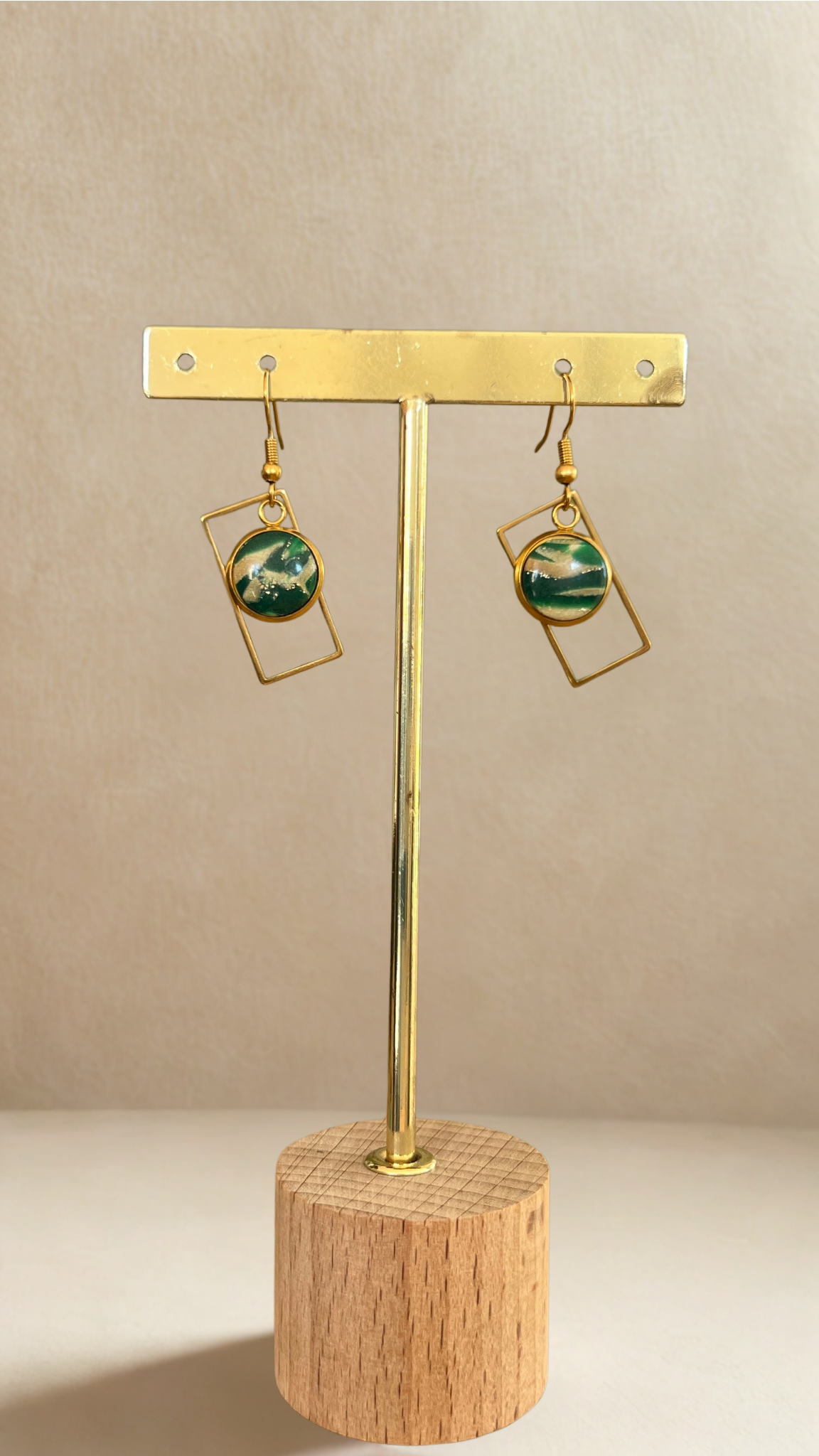 Boucles d'oreilles Clara - coloris vert et beige