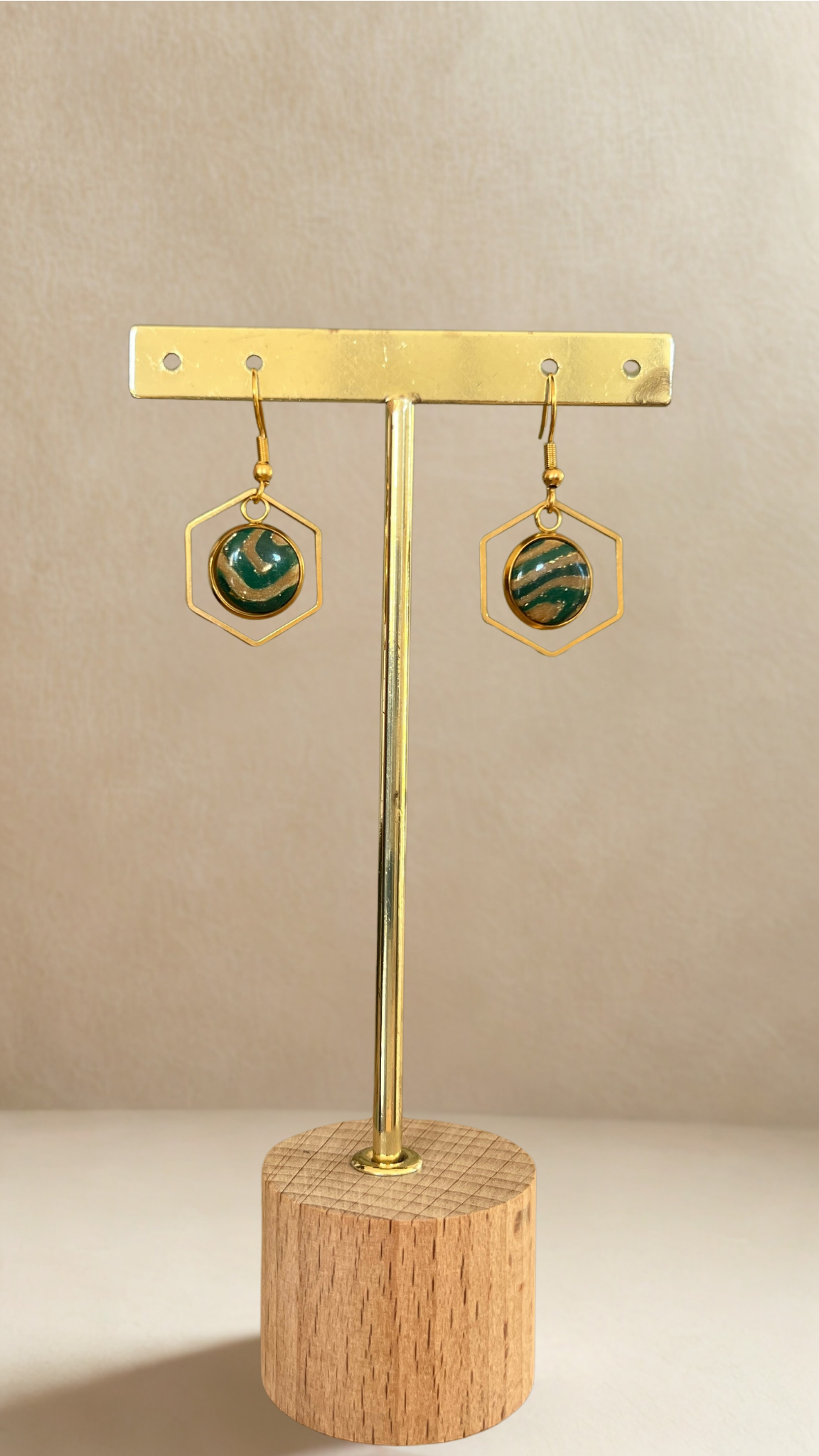Boucles d'oreilles mini Kacie - coloris vert et beige