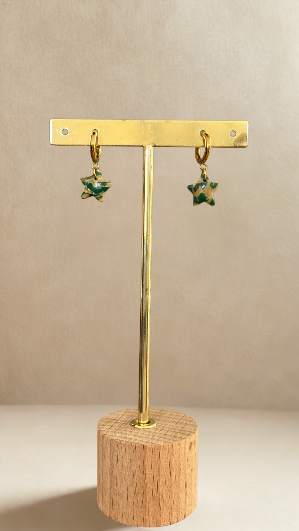Boucles d'oreilles Étoile - coloris vert et beige
