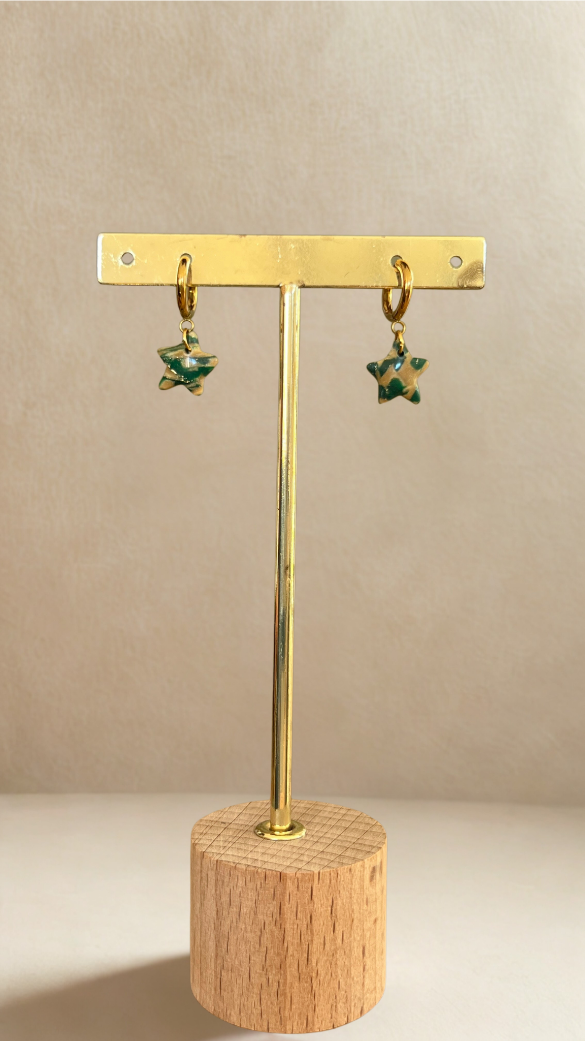 Boucles d'oreilles Étoile - coloris vert et beige