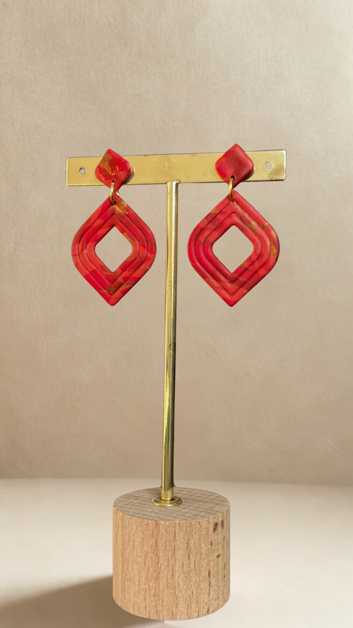Boucles d'oreilles Olivia - coloris rouge mat