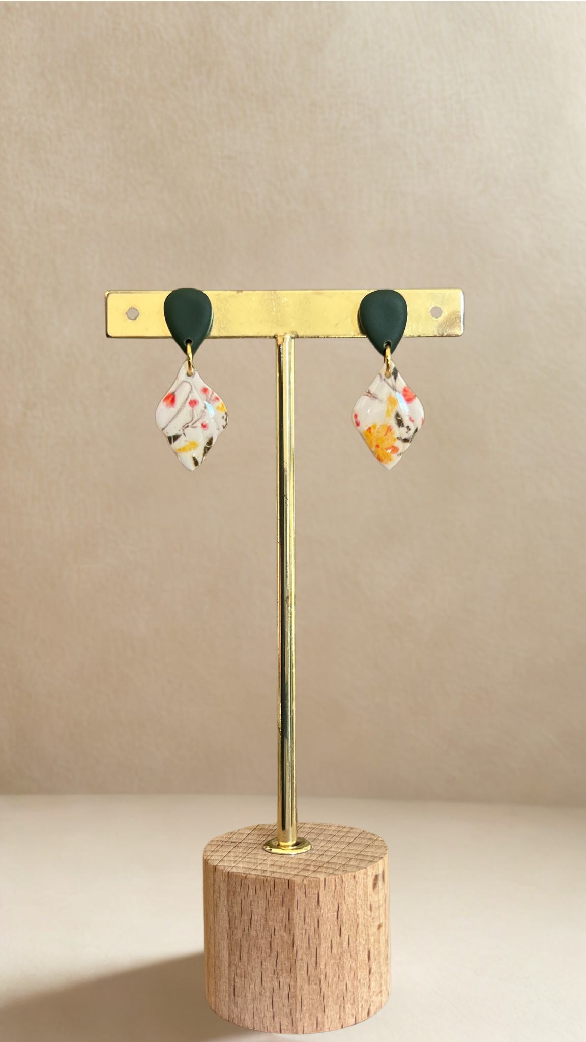 Boucles d'oreilles Daphné - coloris vert fleurie