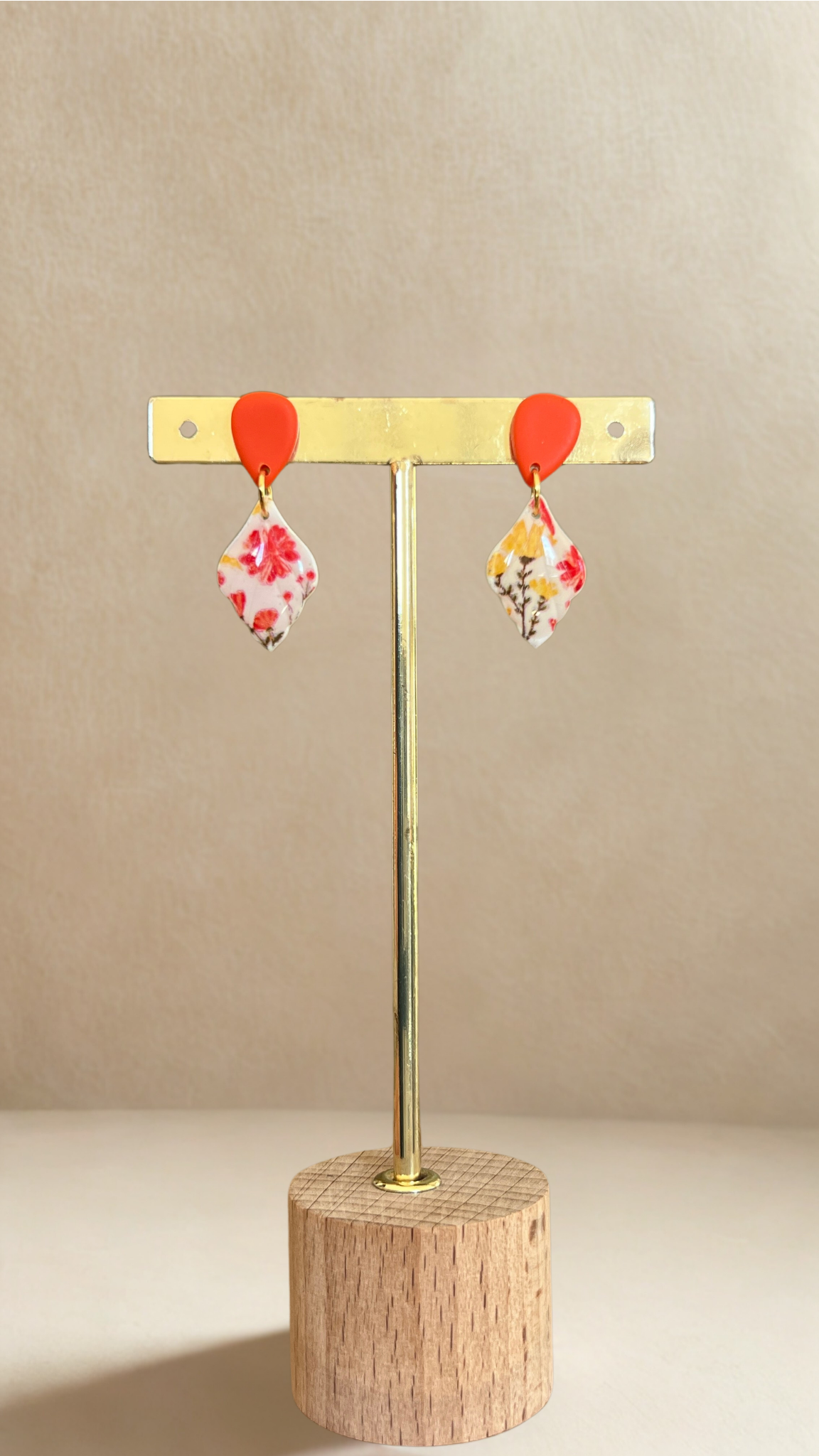 Boucles d'oreilles Daphné - coloris orange fleurie
