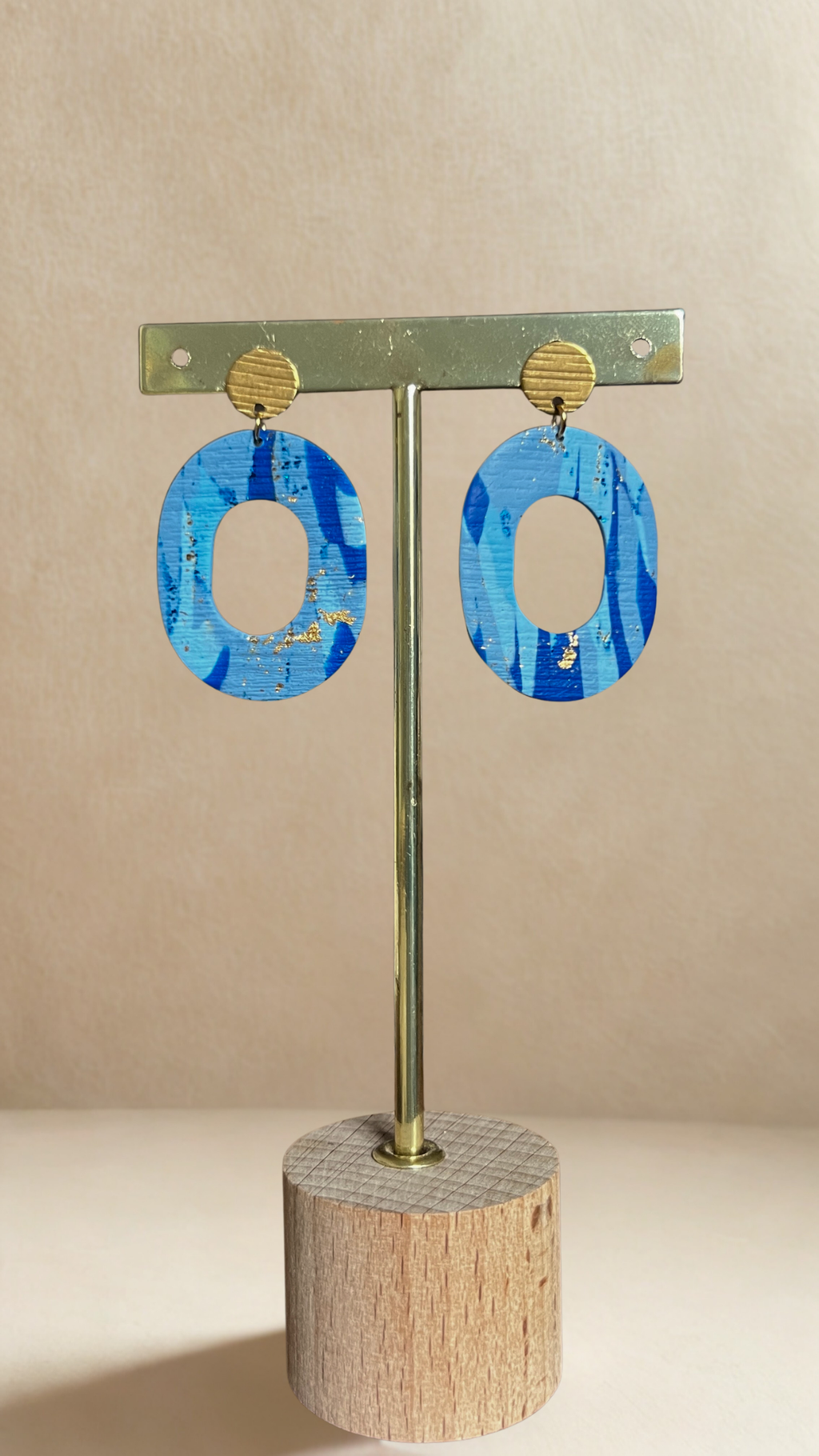 Boucles d’oreilles Georgia – pendantes ajourées - nuances de bleu
