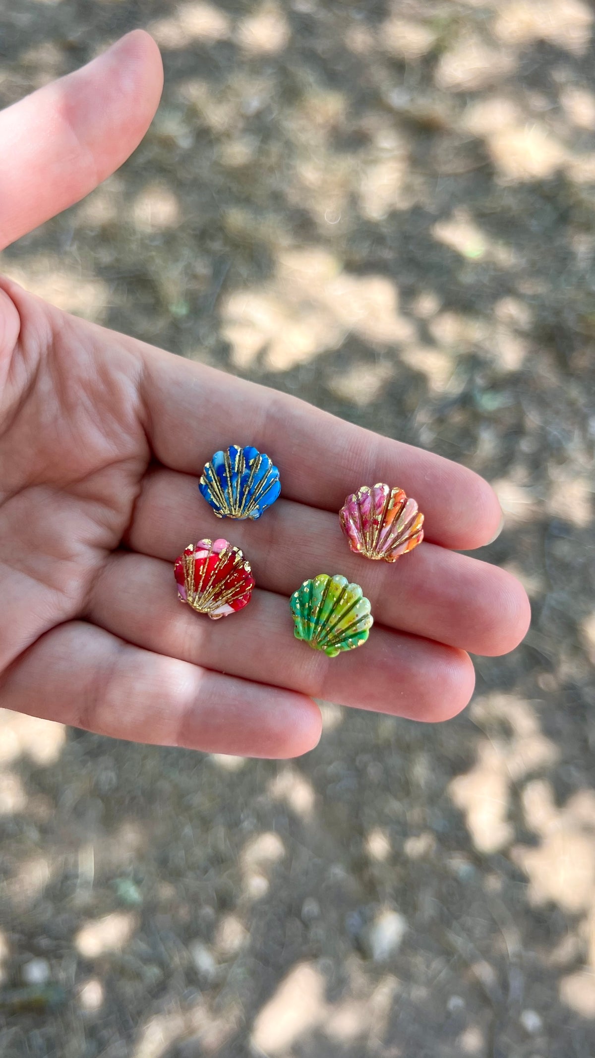 Puces d'oreilles coquillages