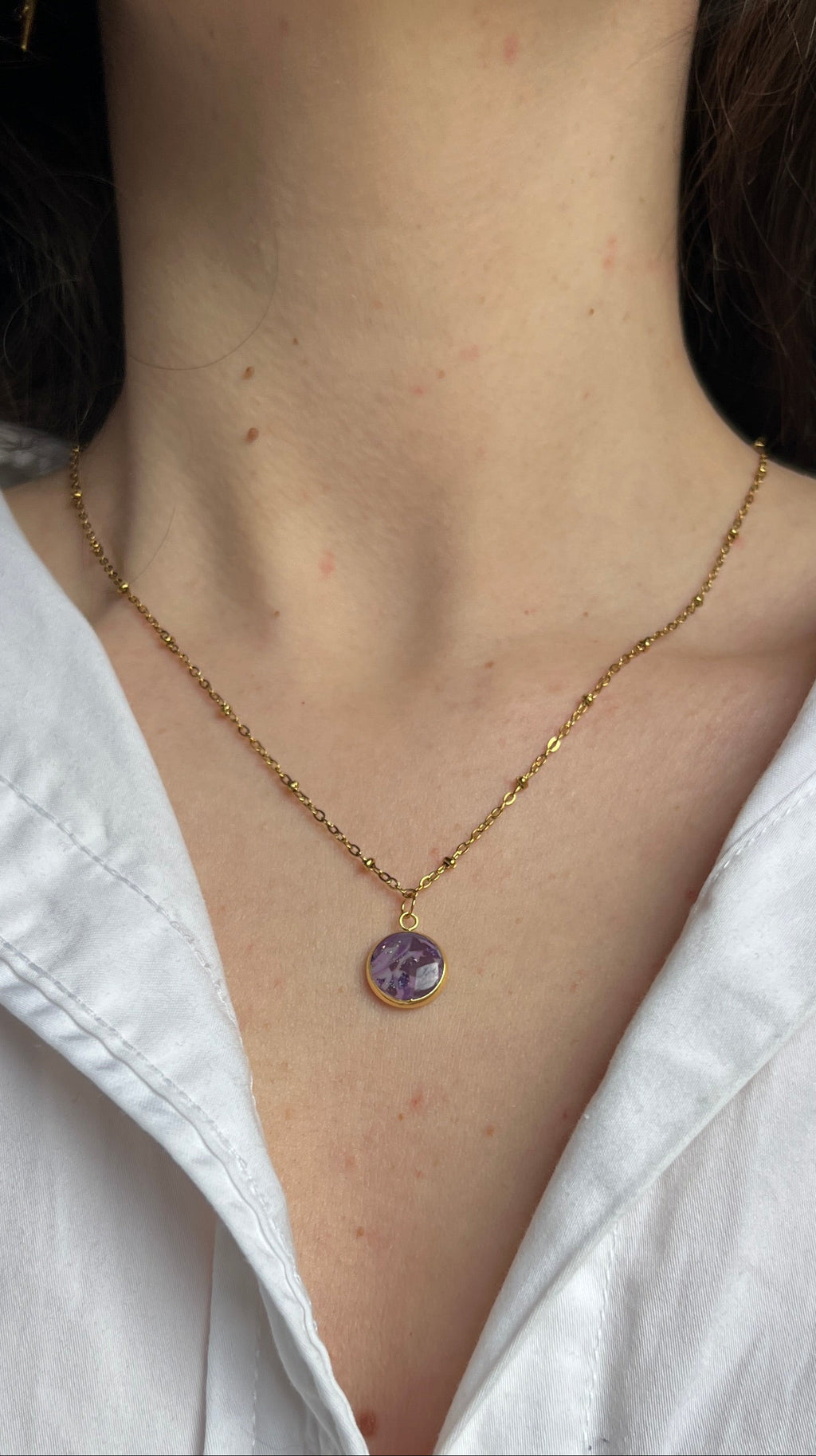 Collier en acier inoxydable avec pendentif en argile polymère - coloris violet