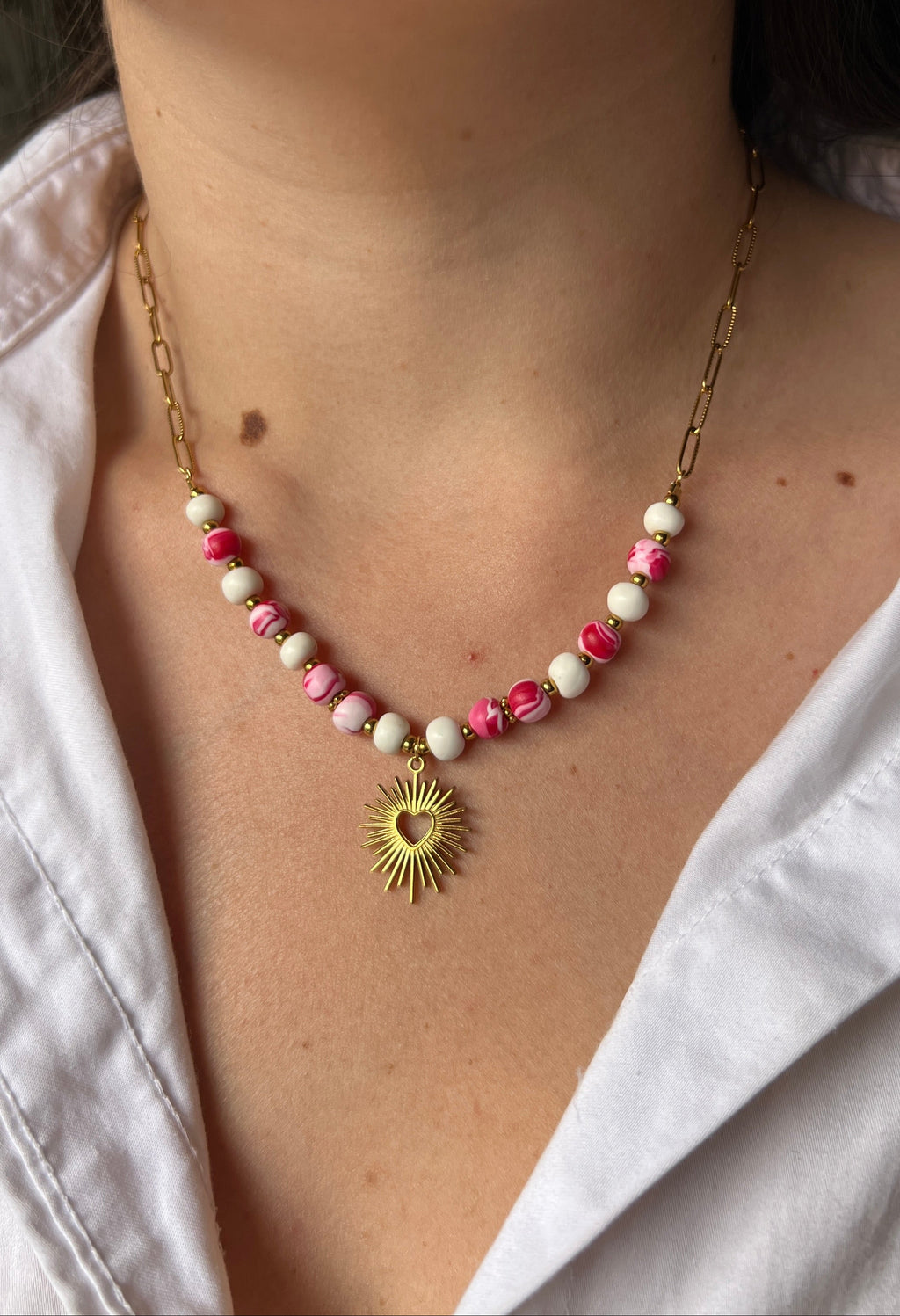 Collier en acier inoxydable avec perles en argile polymère