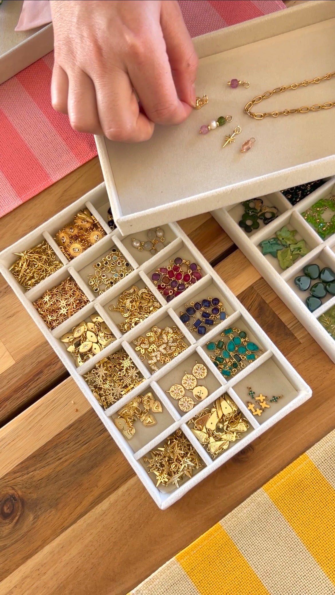 activité manuelle fabrication de bijoux dans en Haute Savoie