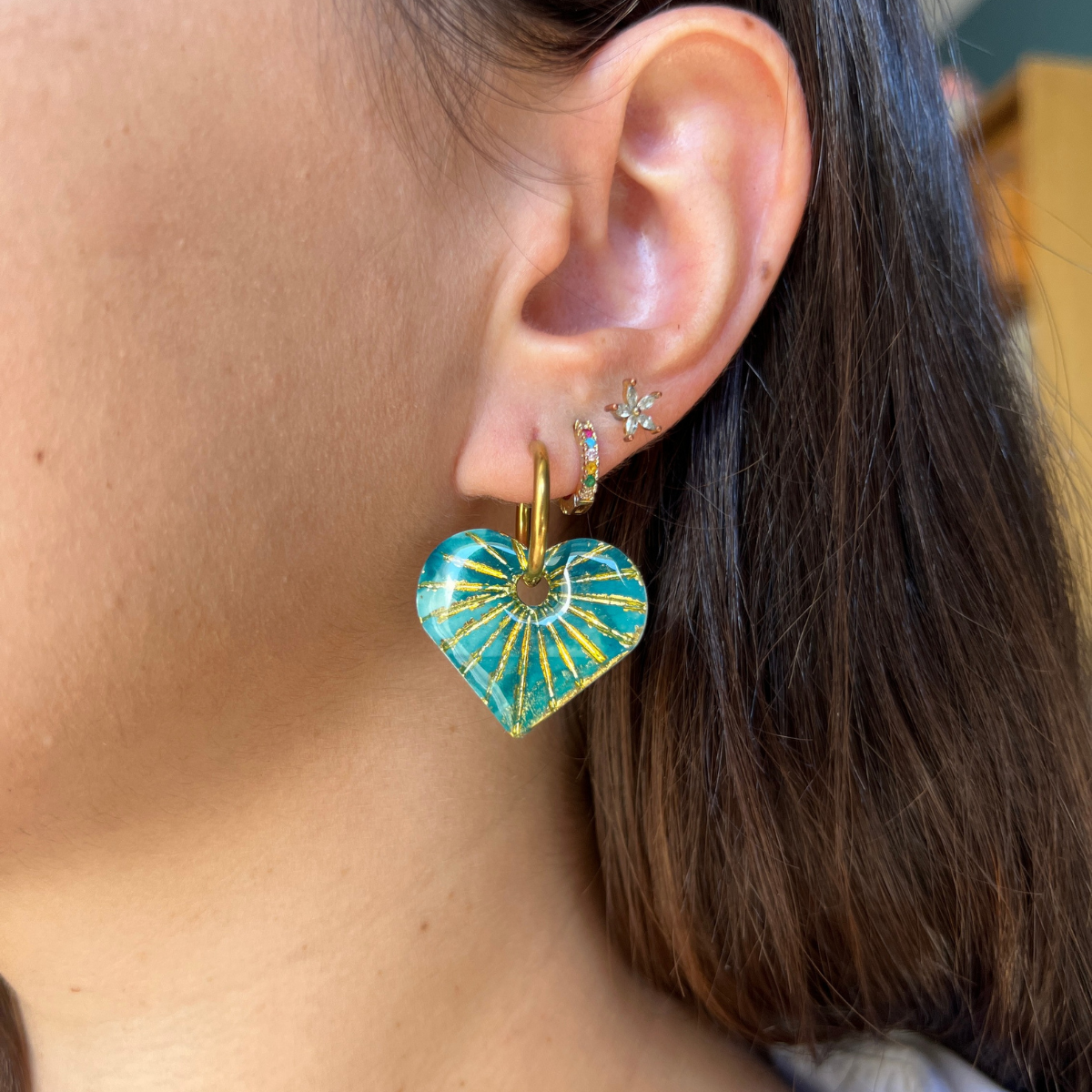 Association pampille Amy turquoise irisé avec créole en acier inoxydable
