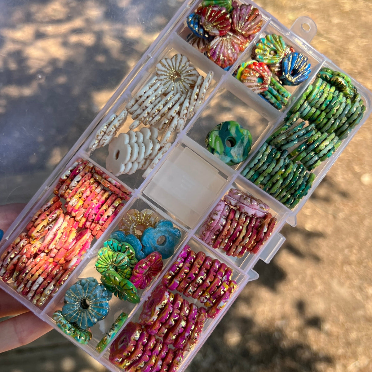 boucles d'oreilles en fleur fait main et interchangeables Image